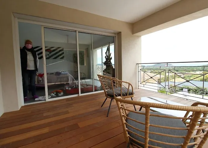 Vila Alpanna Cirendinu